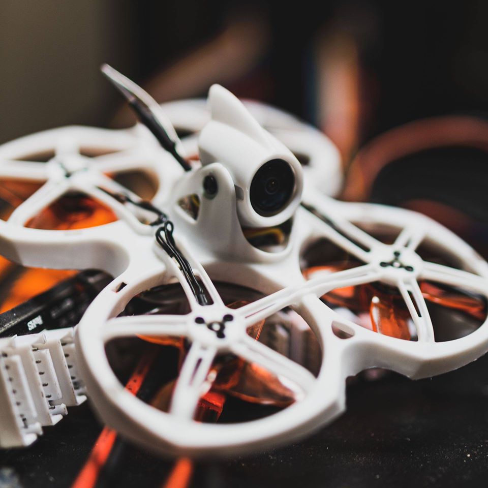 Emax Tinyhawk II 2 RTF FPV Máy - đánh giá và giá Drone Racing Goggles